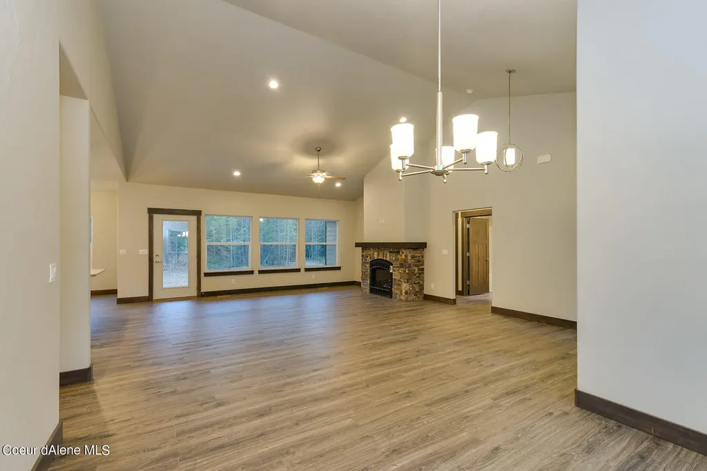 12664 E Howard Road Athol ID 83801