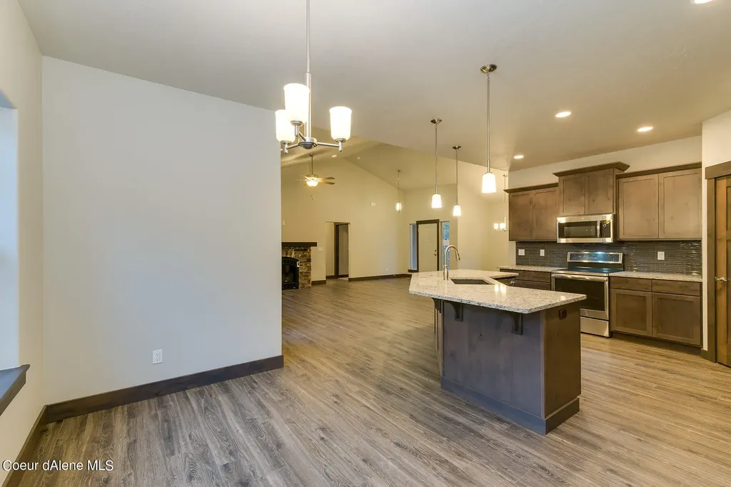12664 E Howard Road Athol ID 83801