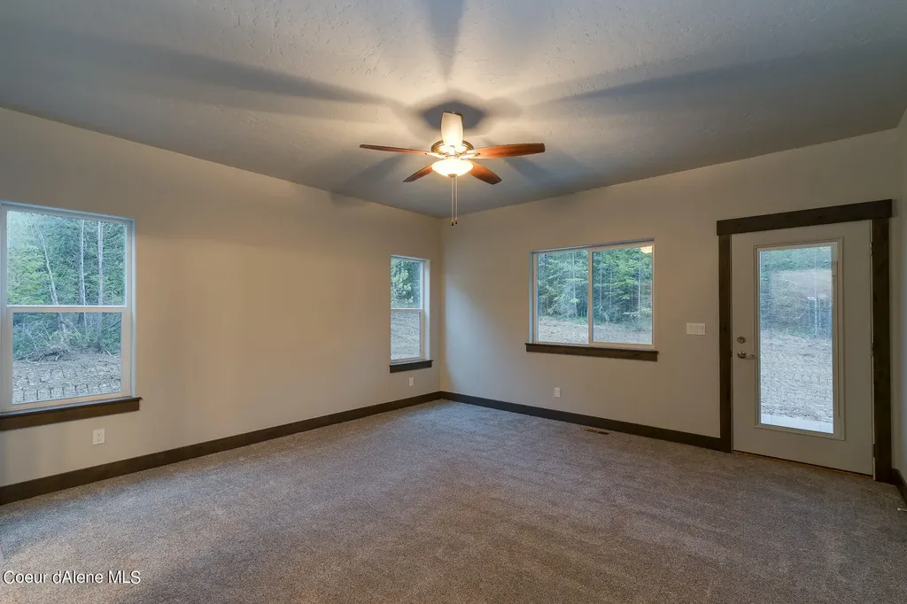 12664 E Howard Road Athol ID 83801