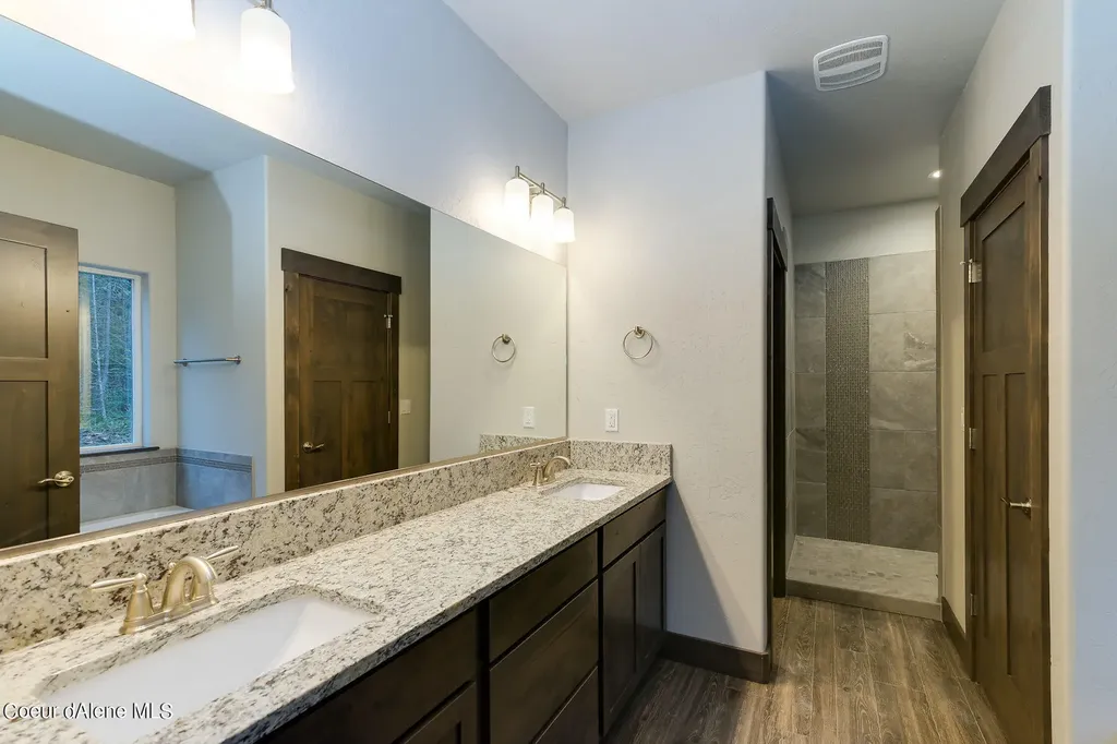 12664 E Howard Road Athol ID 83801