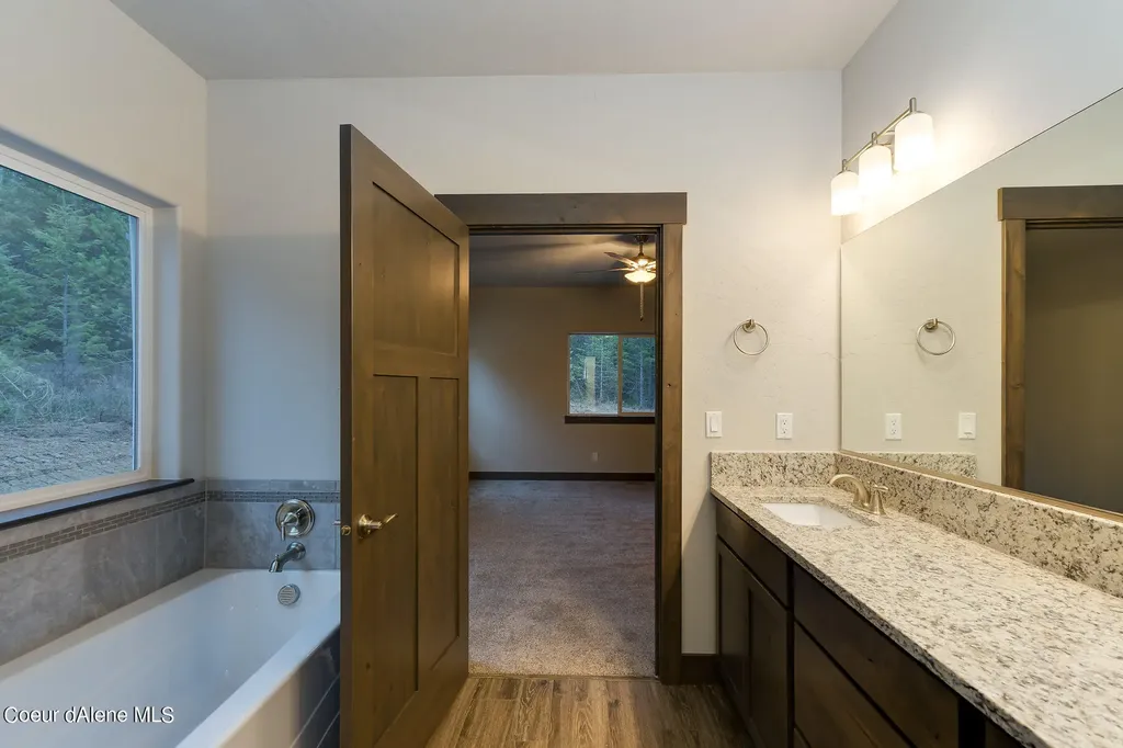 12664 E Howard Road Athol ID 83801