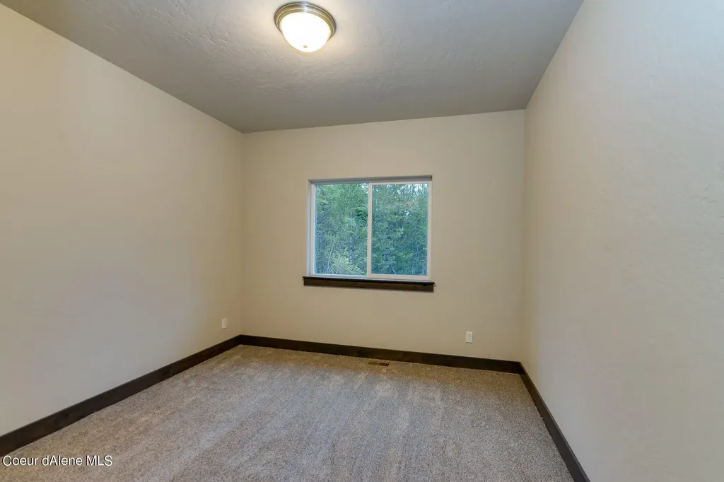 12664 E Howard Road Athol ID 83801