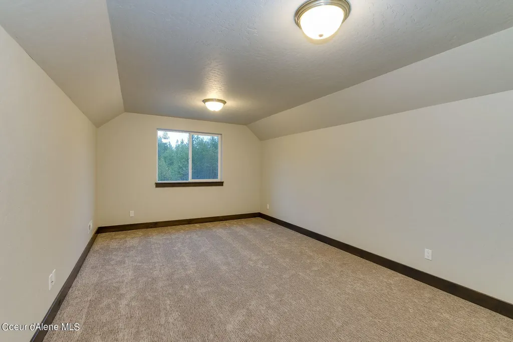 12664 E Howard Road Athol ID 83801