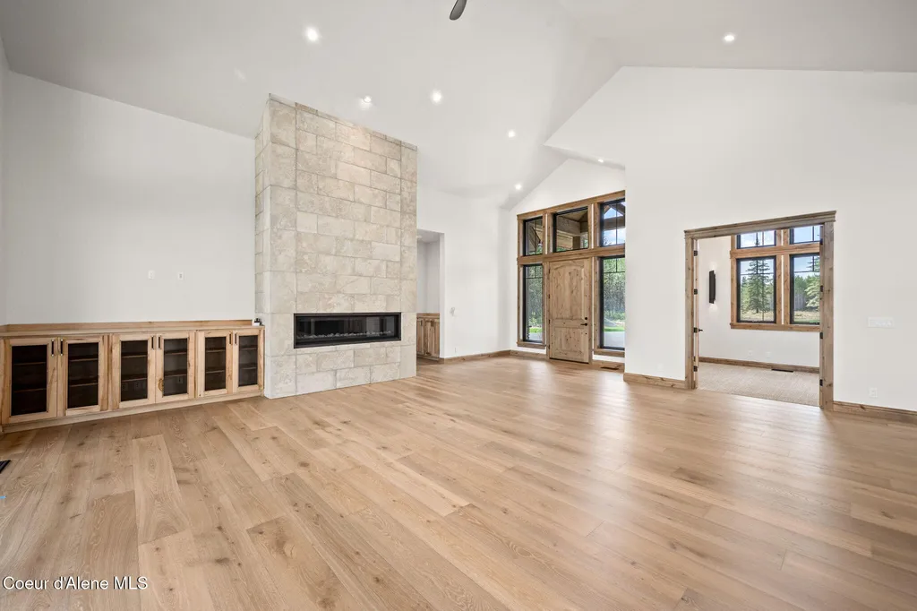 15556 N Mountain View Road Rathdrum ID 83858