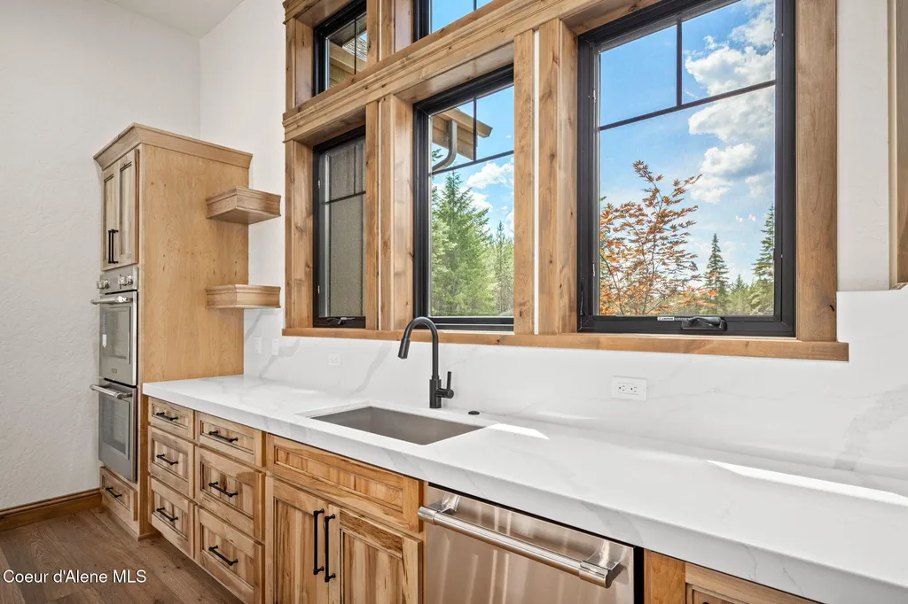 15556 N Mountain View Road Rathdrum ID 83858