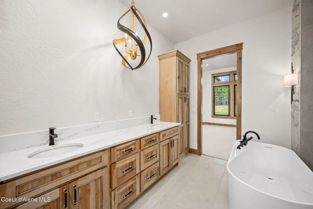 15556 N Mountain View Road Rathdrum ID 83858