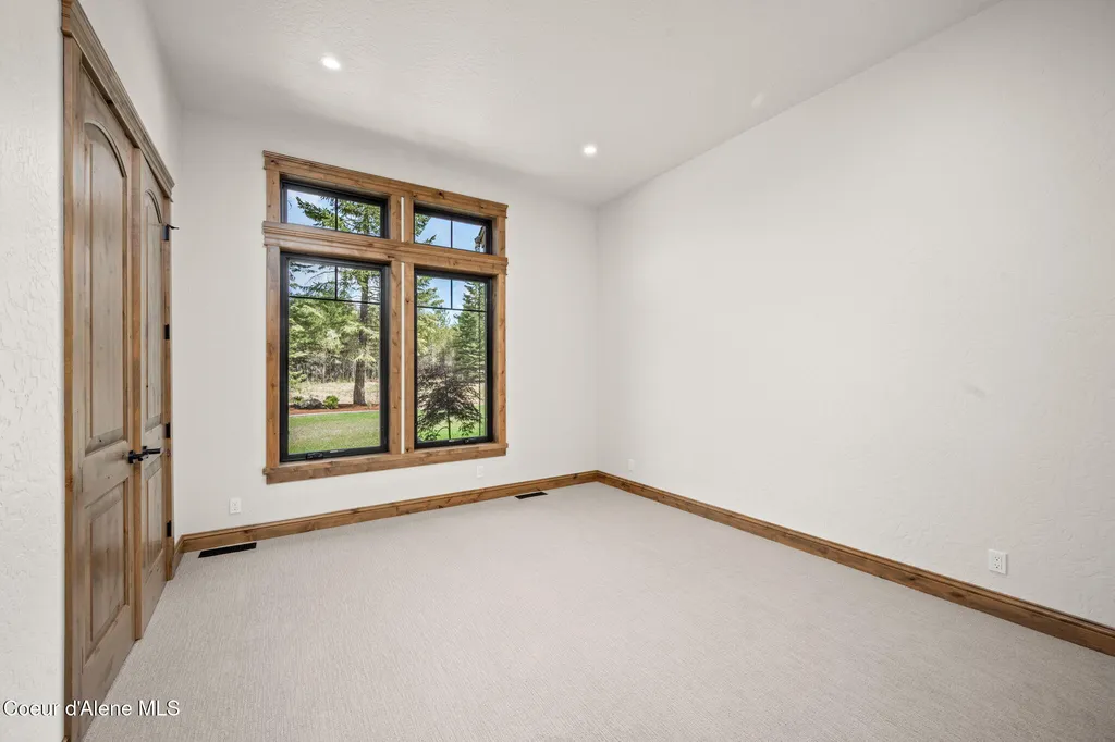 15556 N Mountain View Road Rathdrum ID 83858