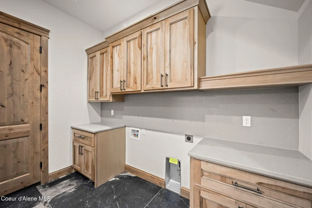 15556 N Mountain View Road Rathdrum ID 83858