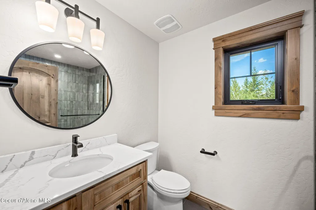 15556 N Mountain View Road Rathdrum ID 83858