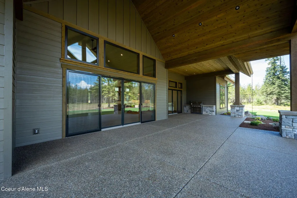 15556 N Mountain View Road Rathdrum ID 83858