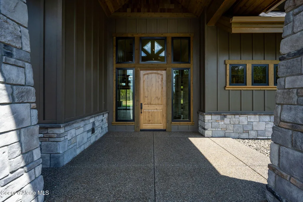 15556 N Mountain View Road Rathdrum ID 83858