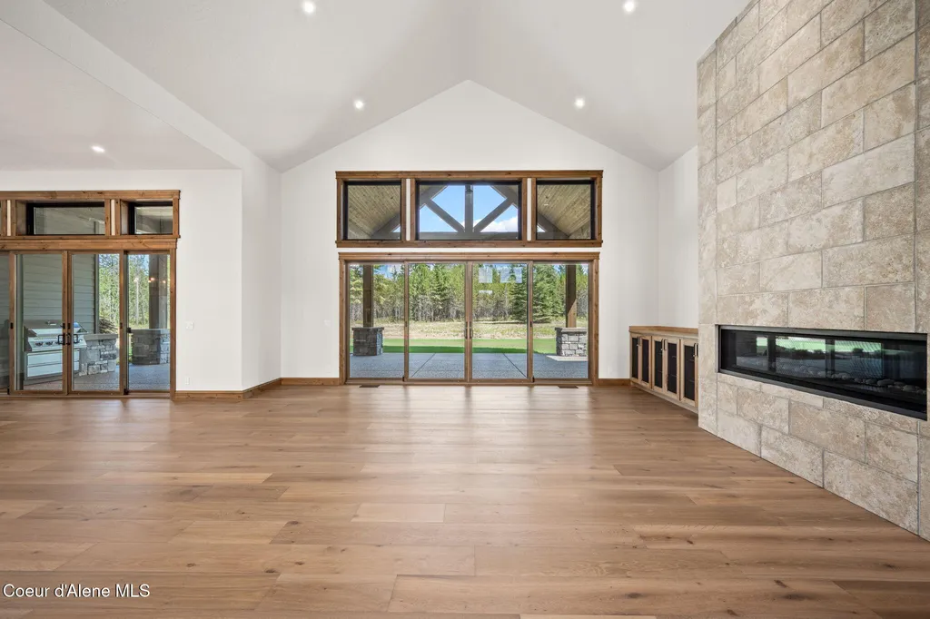 15556 N Mountain View Road Rathdrum ID 83858