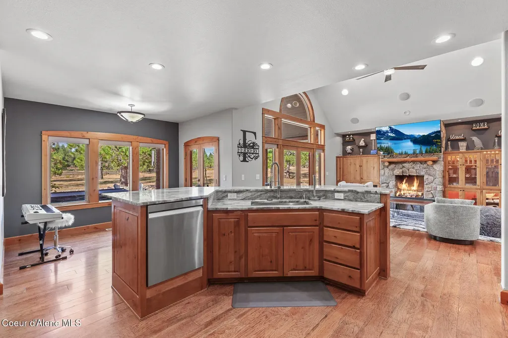 5401 E Lancaster Road Hayden ID 83835