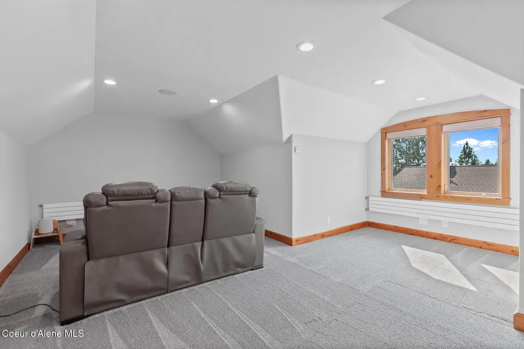 5401 E Lancaster Road Hayden ID 83835