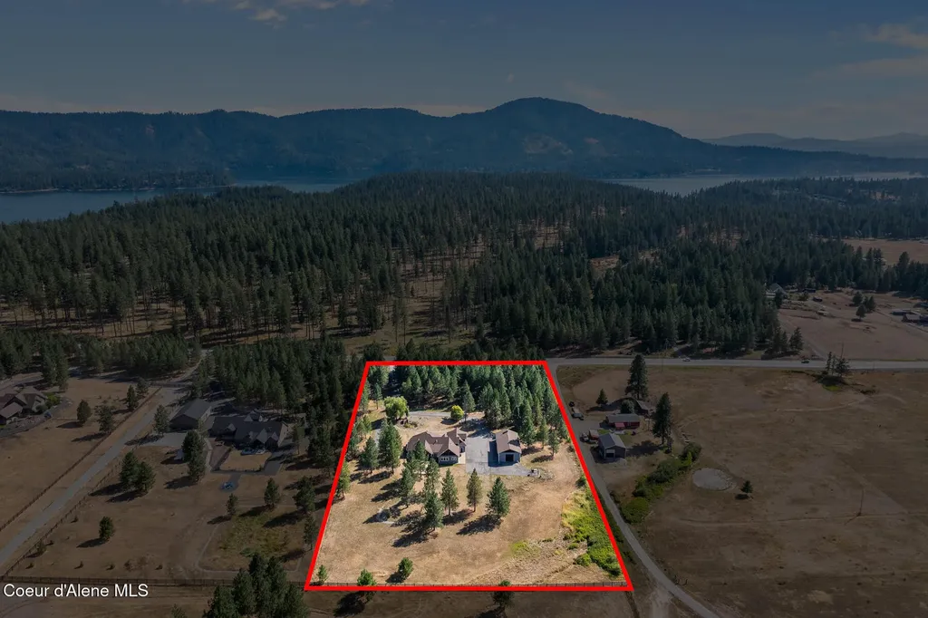 5401 E Lancaster Road Hayden ID 83835