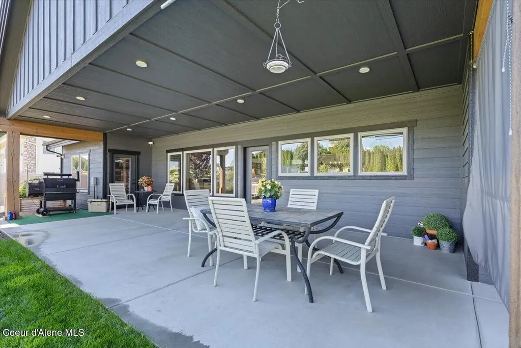 145 E Hanley Avenue Dalton Gardens ID 83815