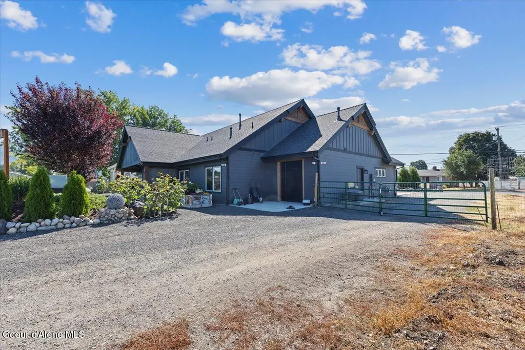 145 E Hanley Avenue Dalton Gardens ID 83815