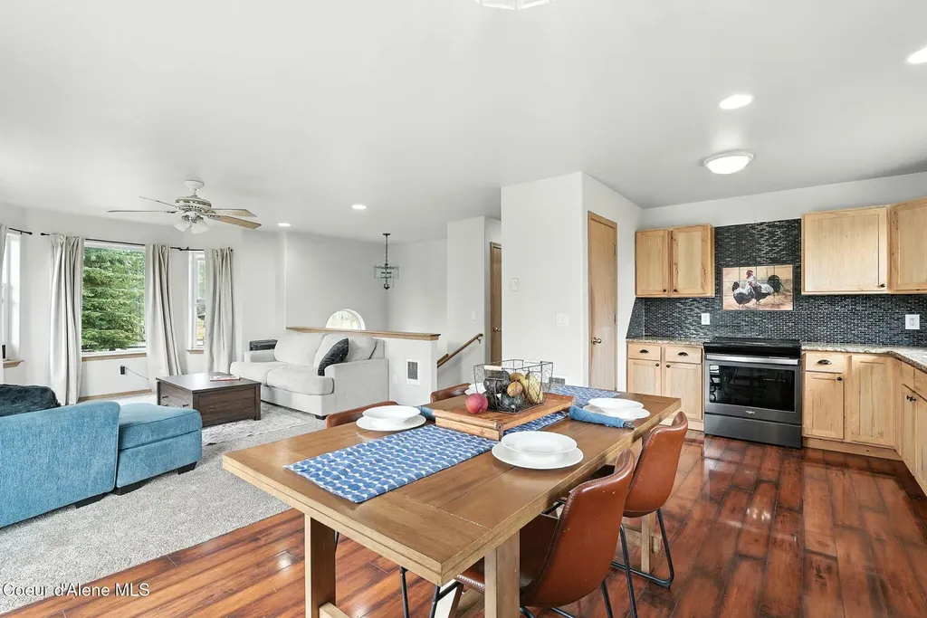 27408 N Weir Road Athol ID 83801