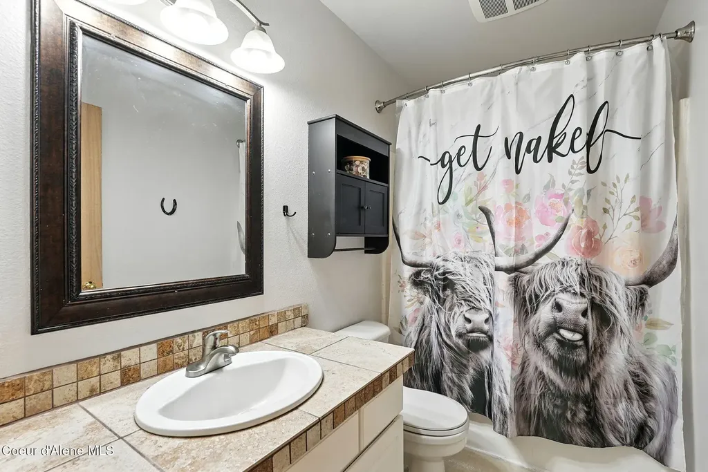 27408 N Weir Road Athol ID 83801