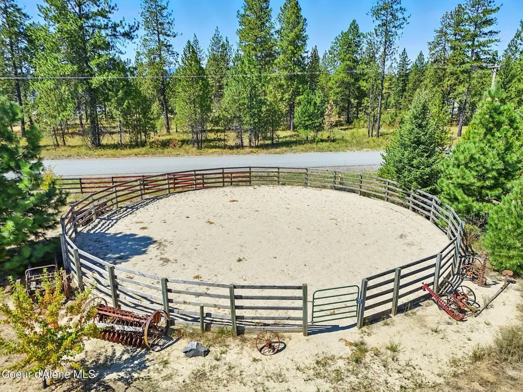27408 N Weir Road Athol ID 83801