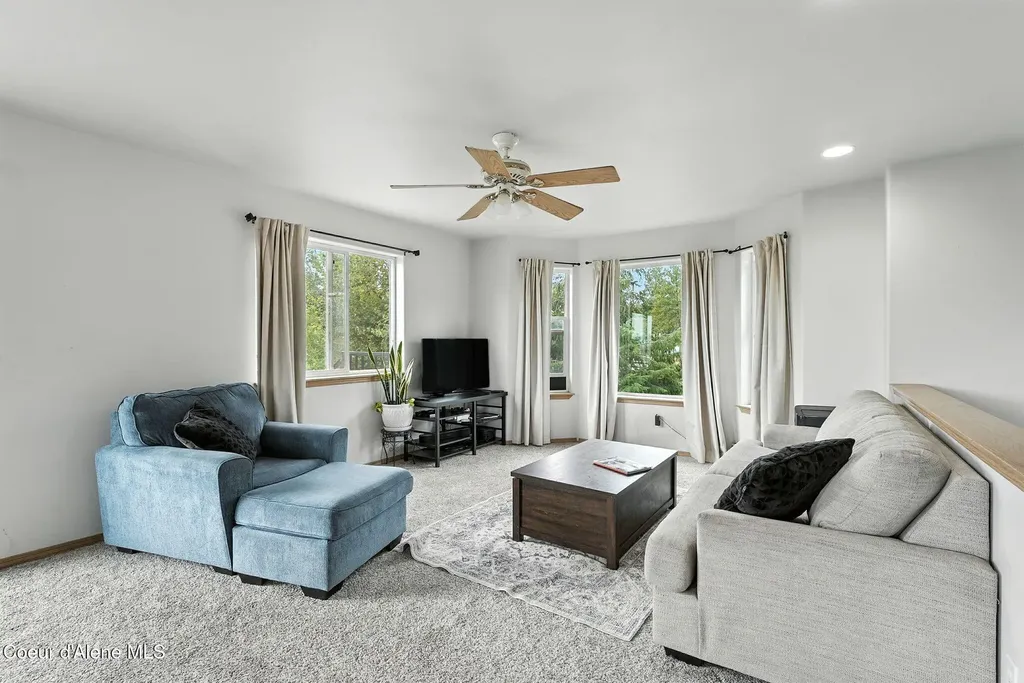 27408 N Weir Road Athol ID 83801