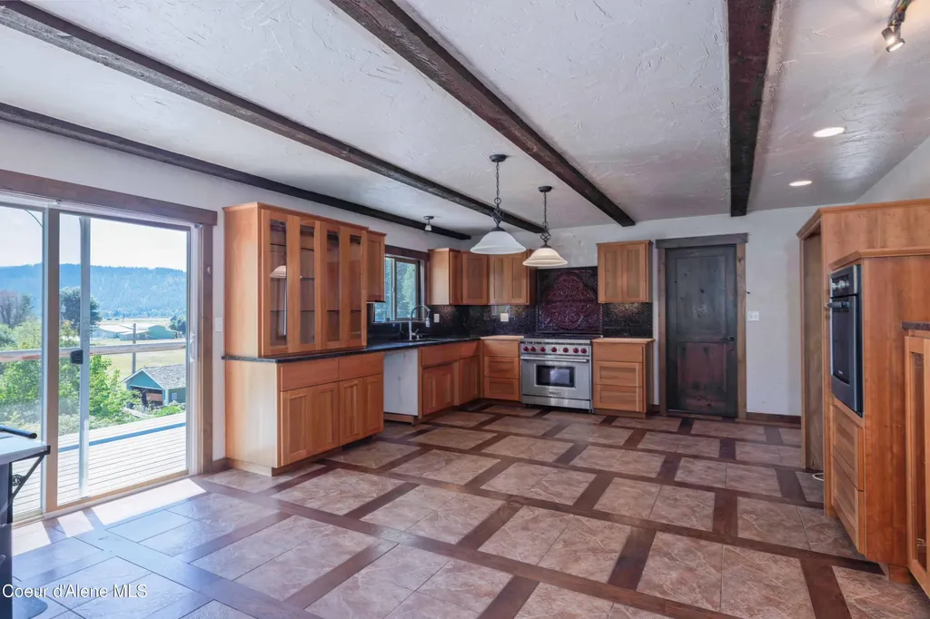 1133 Goosehaven Road St. Maries ID 83861