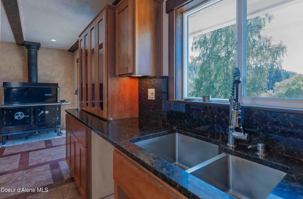 1133 Goosehaven Road St. Maries ID 83861