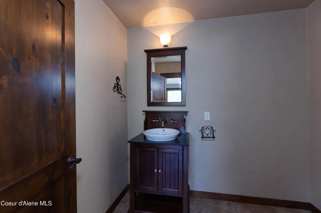1133 Goosehaven Road St. Maries ID 83861