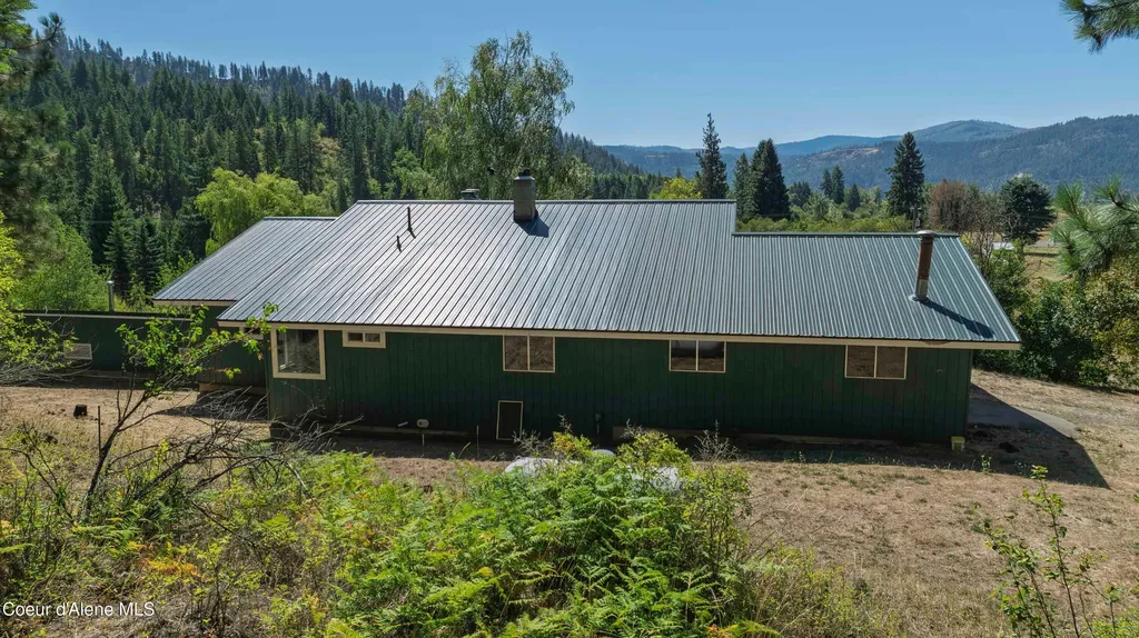 1133 Goosehaven Road St. Maries ID 83861
