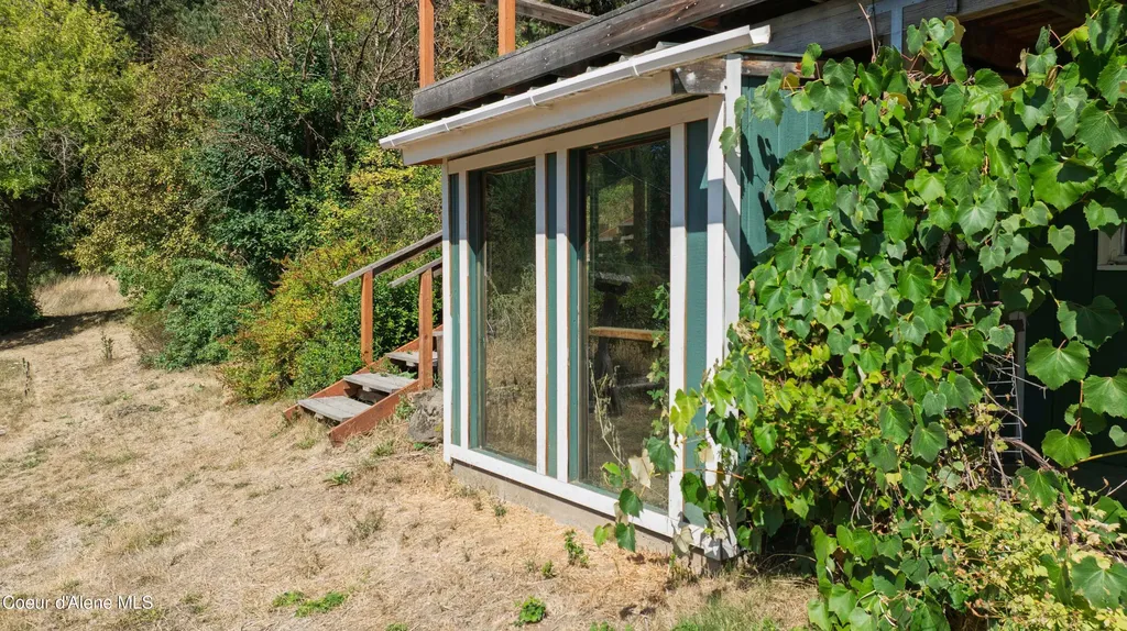 1133 Goosehaven Road St. Maries ID 83861