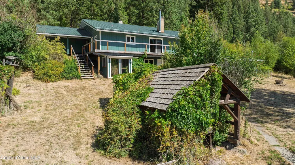 1133 Goosehaven Road St. Maries ID 83861