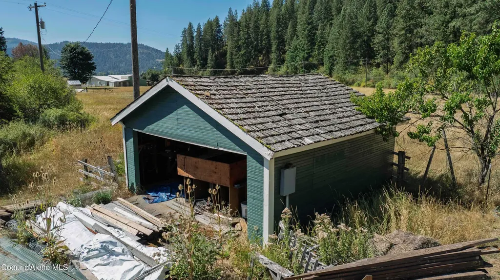 1133 Goosehaven Road St. Maries ID 83861