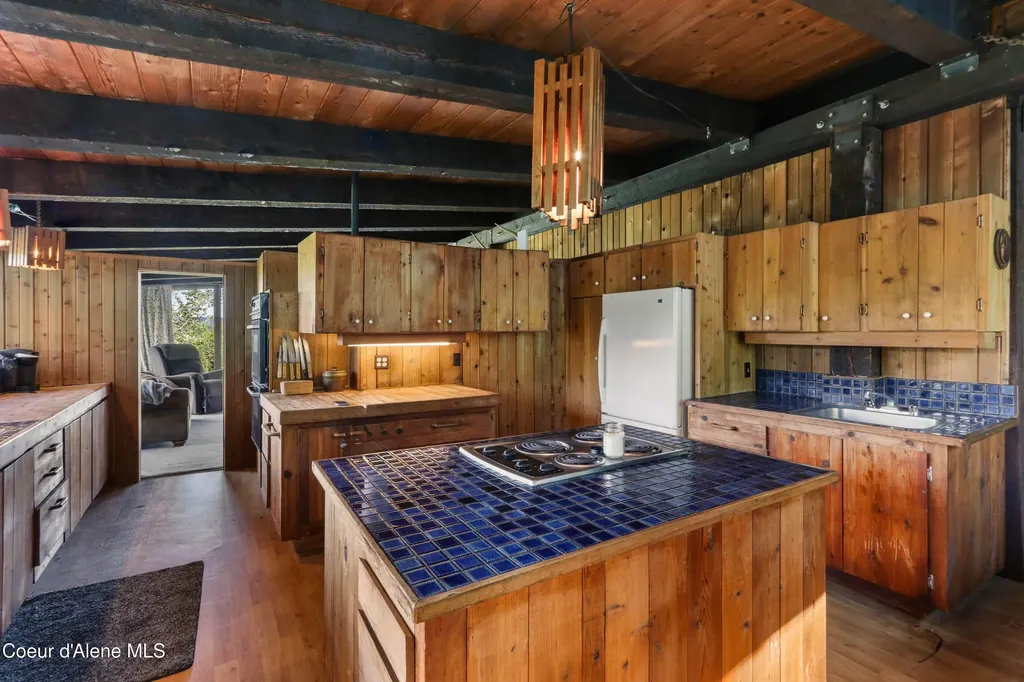 2340 Helen Thompson Road Sandpoint ID 83864