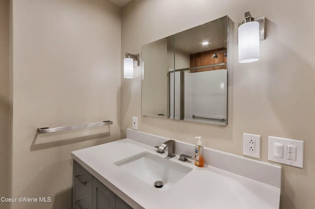 2340 Helen Thompson Road Sandpoint ID 83864