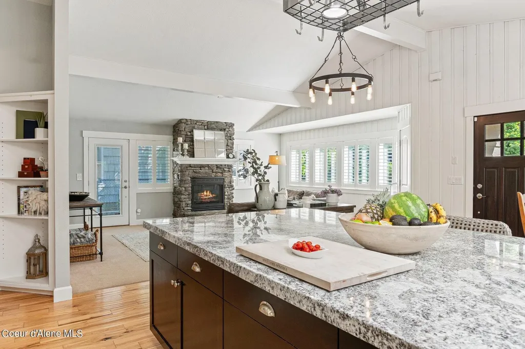 10201 N Fir Lane Hayden Lake ID 83835