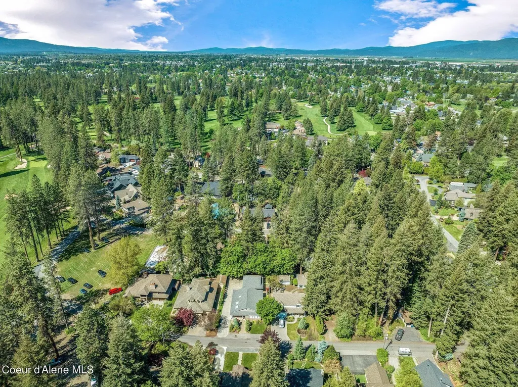 10201 N Fir Lane Hayden Lake ID 83835