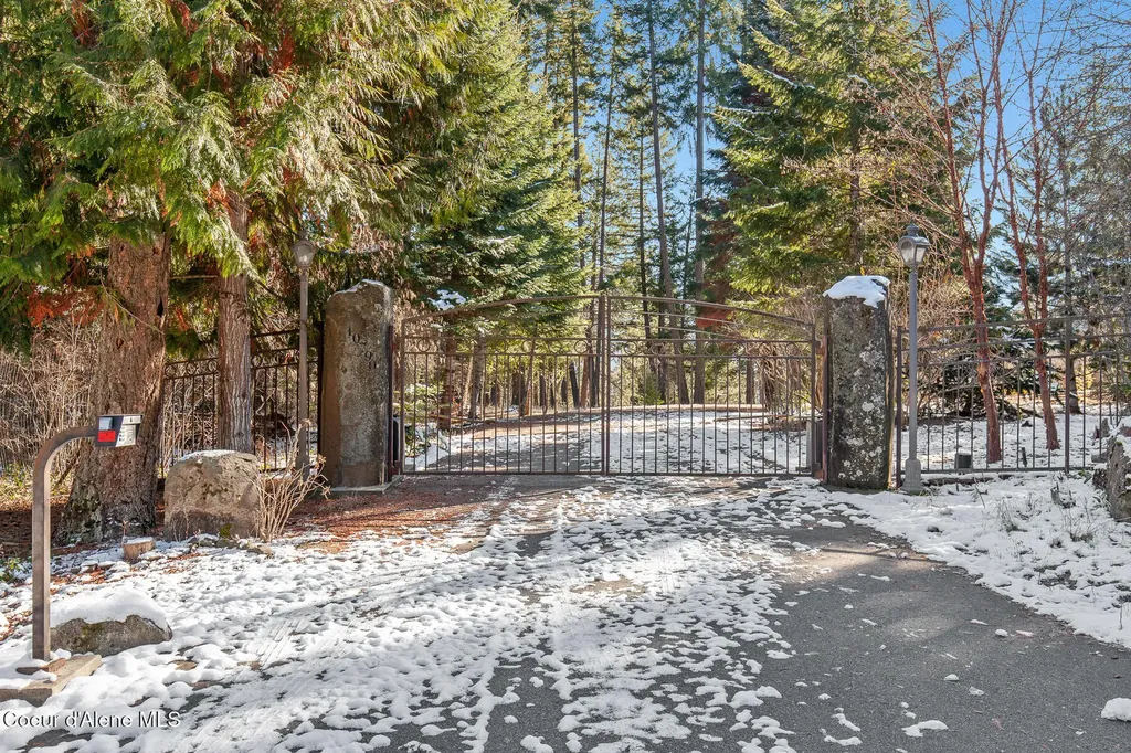 10790 N Bluerock Lane Hayden ID 83835