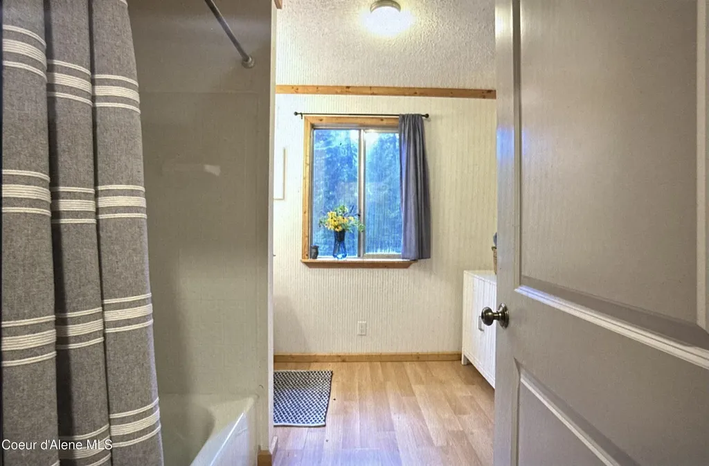 633 Old Mill Road Sandpoint ID 83864
