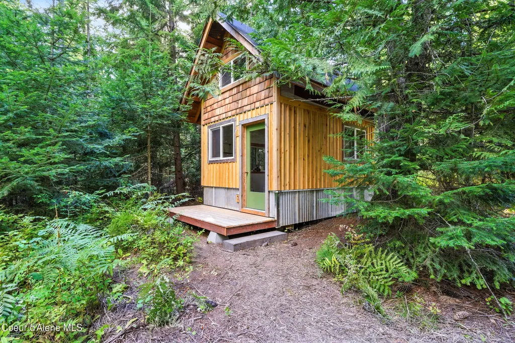 633 Old Mill Road Sandpoint ID 83864