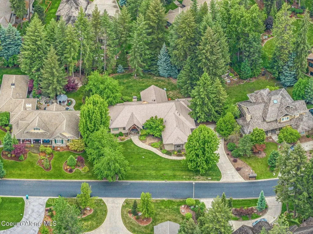 2060 E Woodstone Drive Hayden ID 83835
