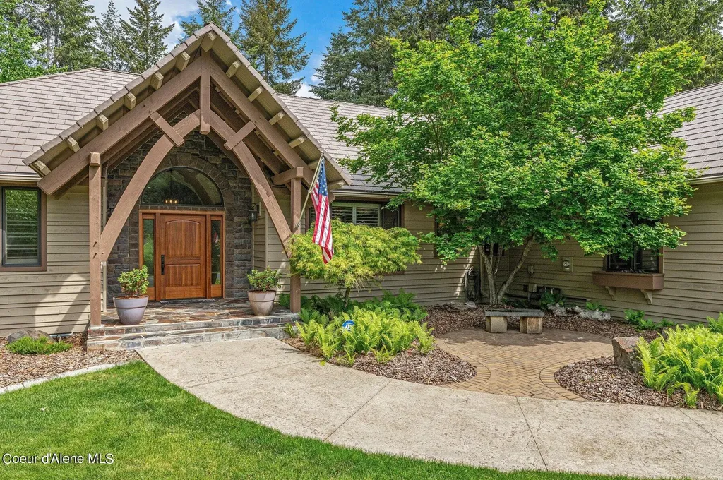 2060 E Woodstone Drive Hayden ID 83835
