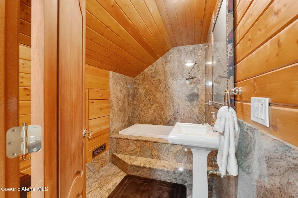 365 Simonsen Road Post Falls ID 83854