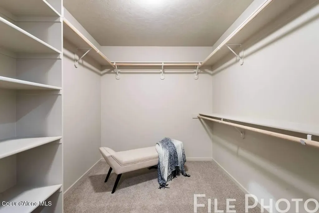 10008 N Liverpool Loop Hayden ID 83835