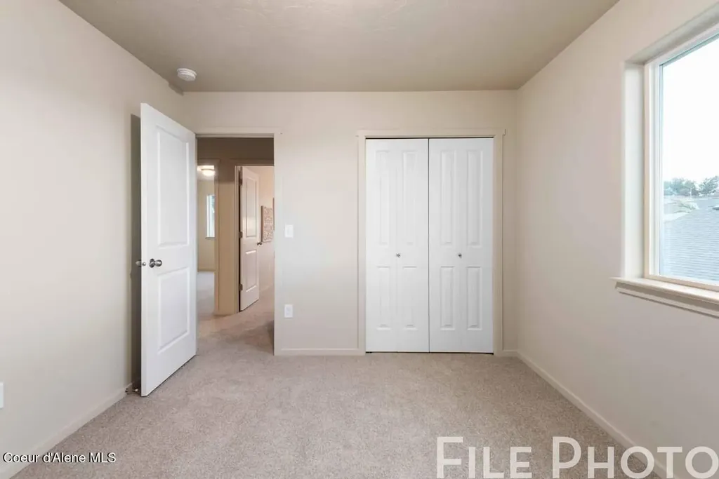10008 N Liverpool Loop Hayden ID 83835