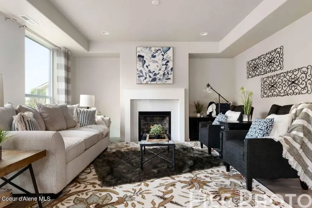 10008 N Liverpool Loop Hayden ID 83835
