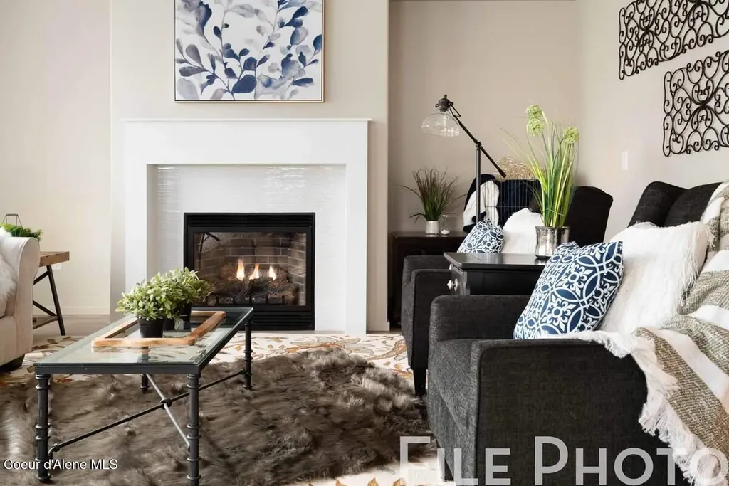 10008 N Liverpool Loop Hayden ID 83835