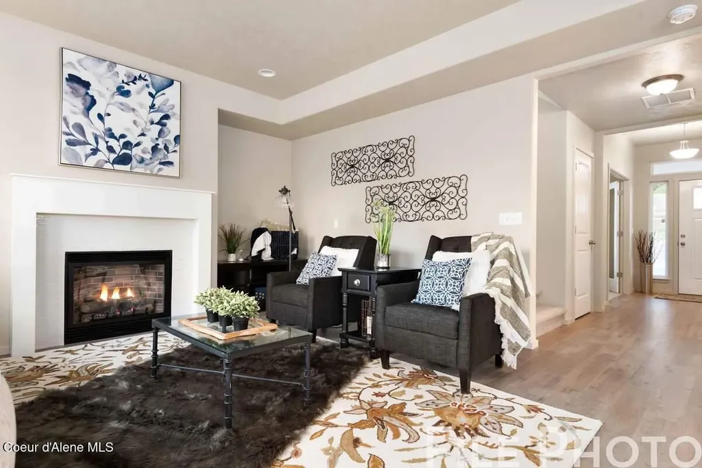 10008 N Liverpool Loop Hayden ID 83835