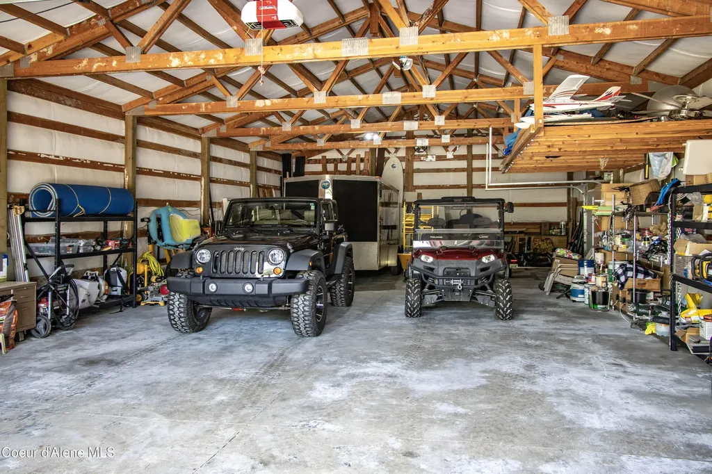 737 Evergreen Road Sagle ID 83860