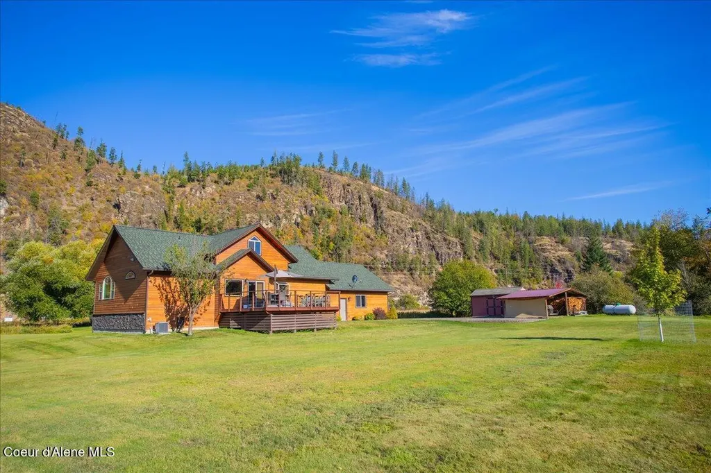 53876 Highway 200 Clark Fork ID 83811