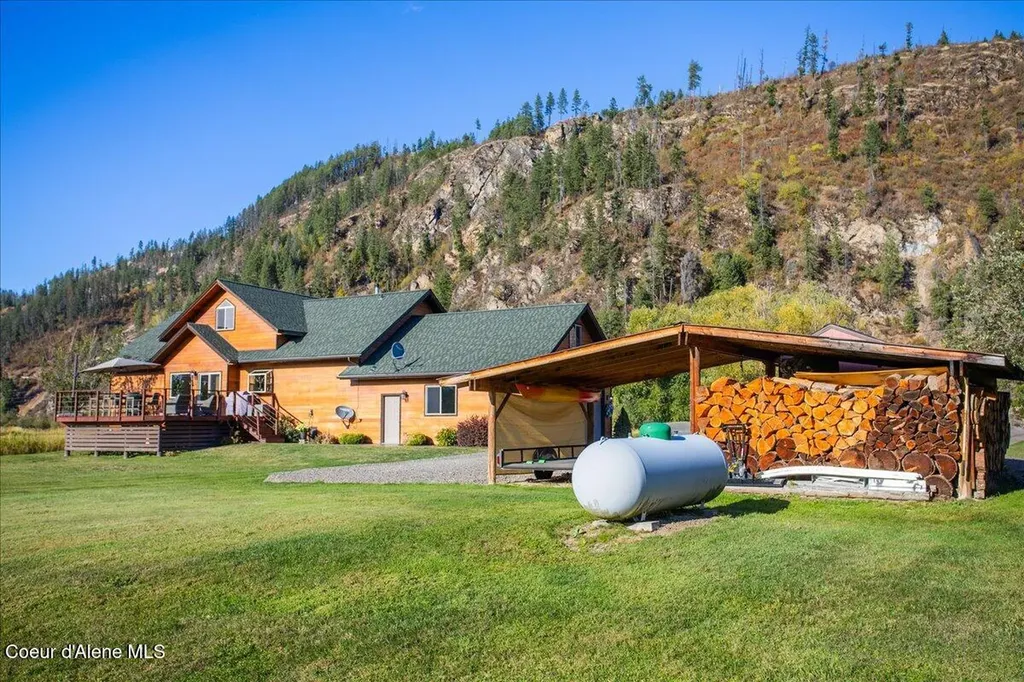 53876 Highway 200 Clark Fork ID 83811